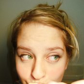 Julia Nunes - List pictures