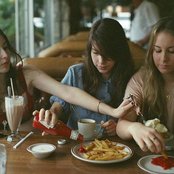 Haim - List pictures