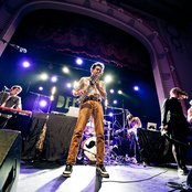 Deluxe - List pictures