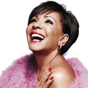 Shirley Bassey - List pictures