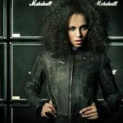 Tina - List pictures