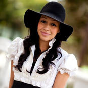 Rebecca Ferguson - List pictures