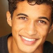 Jordan Fisher - List pictures