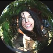 Victoria Williams - List pictures