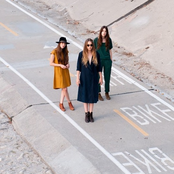 Haim - List pictures