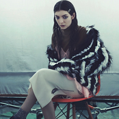 Lorde - List pictures