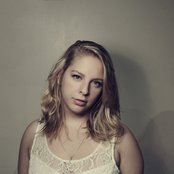 Julia Nunes - List pictures