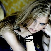 Ana Johnsson - List pictures