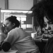 Ibeyi - List pictures
