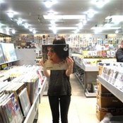 Dum Dum Girls - List pictures