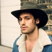 Robert Francis - List pictures