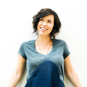 Joy Williams - List pictures