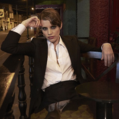 Anna Calvi - List pictures