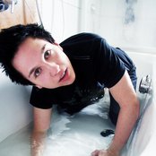 Al Axy - List pictures