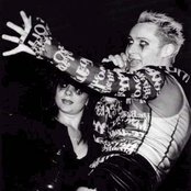 Shura - List pictures