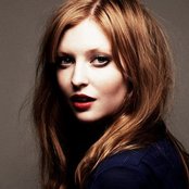 Faye - List pictures