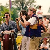 Moxy Fruvous - List pictures