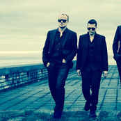 Neljä Ruusua - List pictures