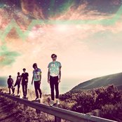 White Arrows - List pictures