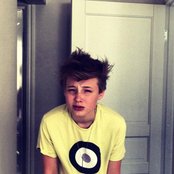 Isac Elliot - List pictures