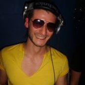 Kissy Sell Out - List pictures