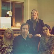 Husky Rescue - List pictures