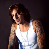 Tommy Lee - List pictures