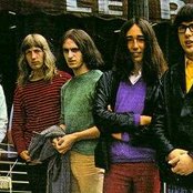 Outsiders - List pictures