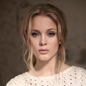 Zara Larsson - List pictures