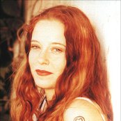 Anneke Van Giersbergen - List pictures