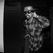 Dâm-funk - List pictures