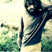 Angus Stone - List pictures
