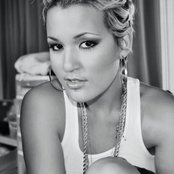 Tami Chynn - List pictures