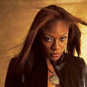 Jully Black - List pictures