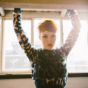 Chloe Howl - List pictures