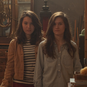 Lily & Madeleine - List pictures