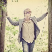 Aaron Gillespie - List pictures