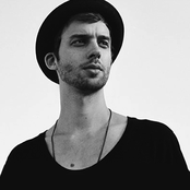 Jaymes Young - List pictures