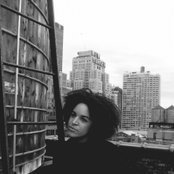 Laura Izibor - List pictures