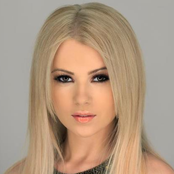 Mika Newton - List pictures