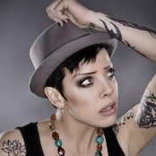 Bif Naked - List pictures