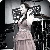 Lenka - List pictures