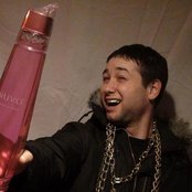 Rucka Rucka Ali - List pictures