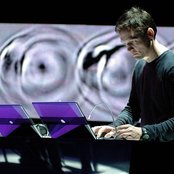 Alva Noto - List pictures