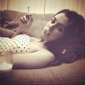 Meg Myers - List pictures