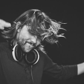 Seven Lions - List pictures