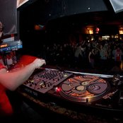 Mr. Scruff - List pictures