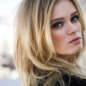 Sara Paxton - List pictures