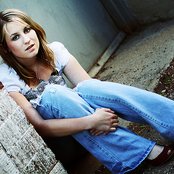 Caitlyn Smith - List pictures