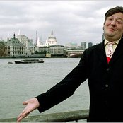 Stephen Fry - List pictures